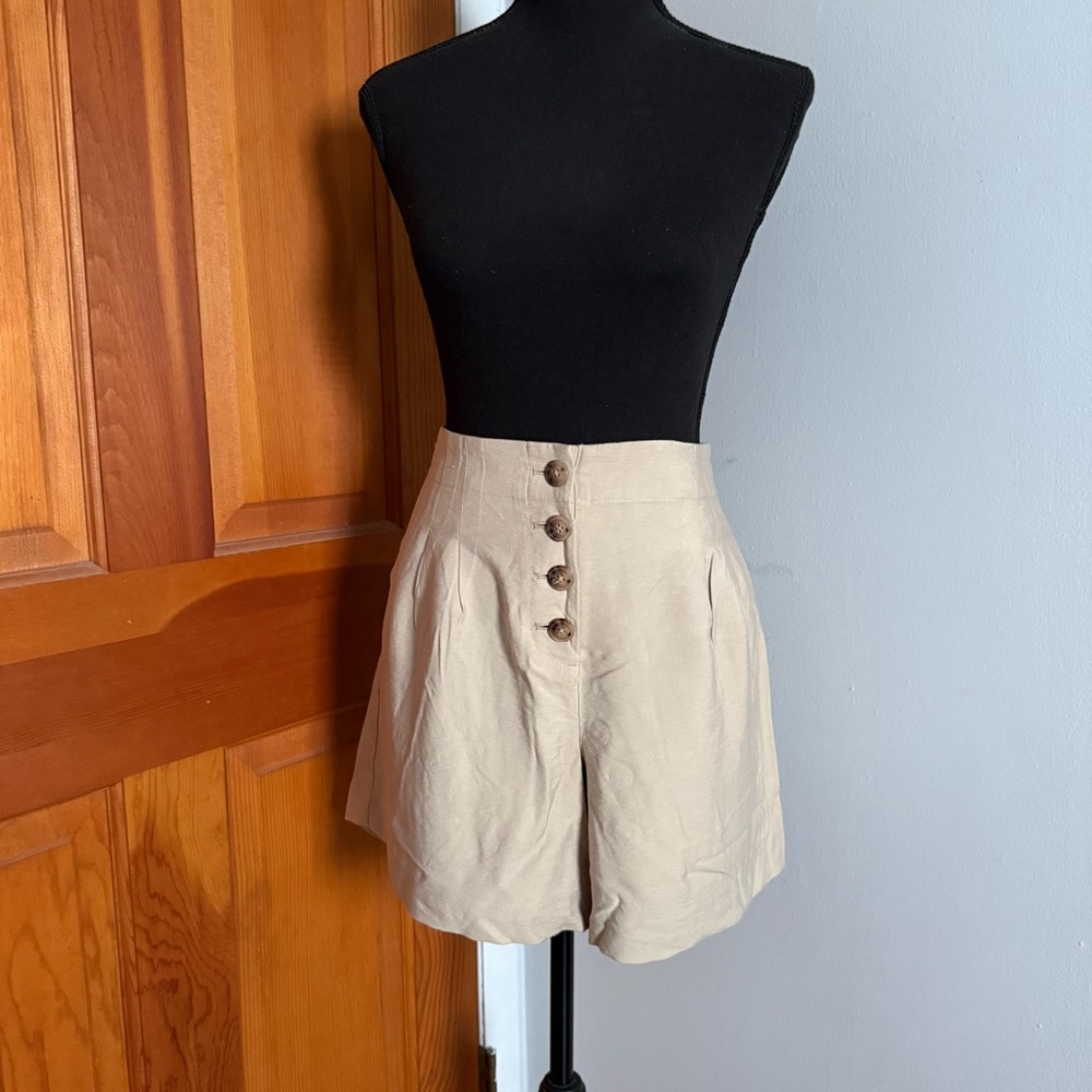 LOFT Button High Rise Shorts